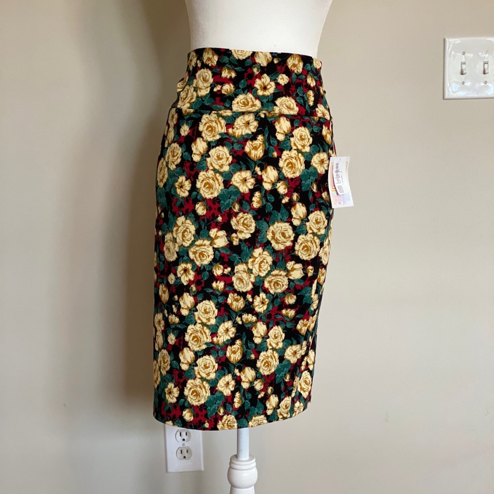 💕 2/$25 SALE LuLaRoe CASSIE skirt size L(14-16)